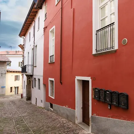 Διαμέρισμα Casa Karina Moderno Bilocale Nel Centro Storico Di Πινερόλο