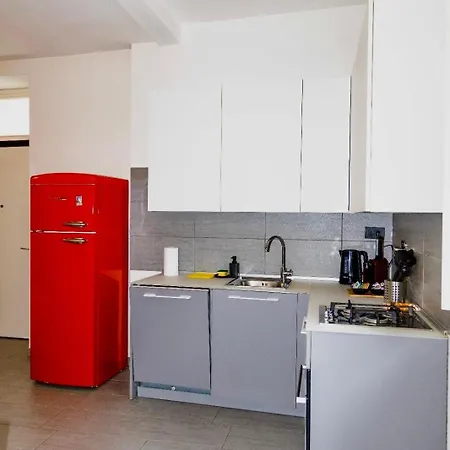 Casa Karina Moderno Bilocale Nel Centro Storico Di Διαμέρισμα Πινερόλο