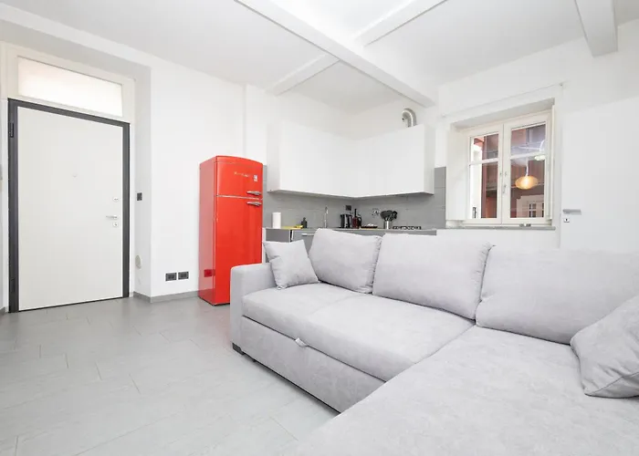 公寓 Casa Karina Moderno Bilocale Nel Centro Storico Di 皮内罗洛